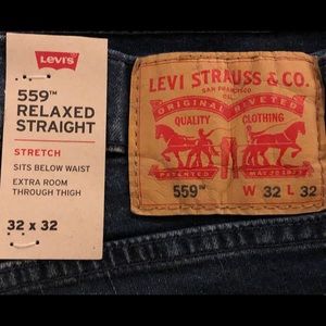 NWT Levi’s 559 Relaxed Straight Jeans